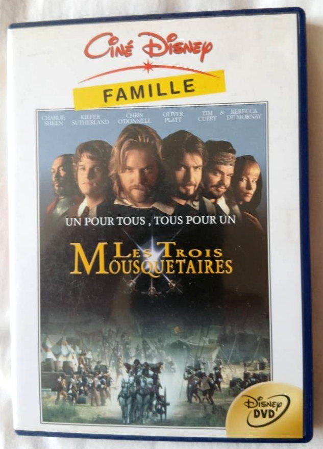 LES TROIS MOUSQUETAIRES DISNEY DVD ~The Three Musketeers (Plays in English) VGC