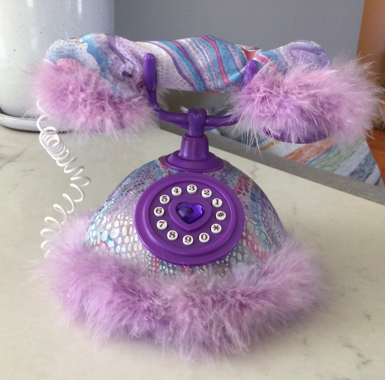 Vtg Y2K Purple Dream Dazzlers Glam Fur Toy Phone with Multiple Ringtones French