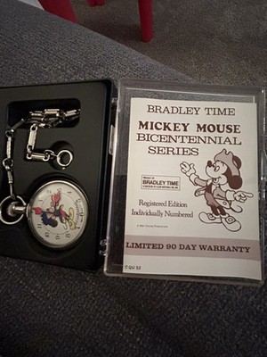 Vintage 1970\'s Bradley Mickey Mouse Wind up Pocket Watch WORKS Complete W Chain Vintage 70s Bradley Mickey Mouse Wind up Pocket Watch - Etsy main image 4