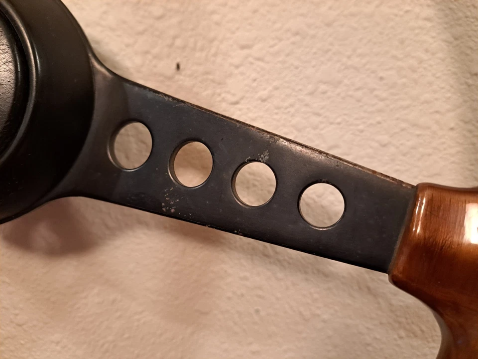 Vintage 1971-1978 Fiat 124 Spider 850 Woodgrain 2 Spoke 15" Steering Wheel - Image 4 of 4