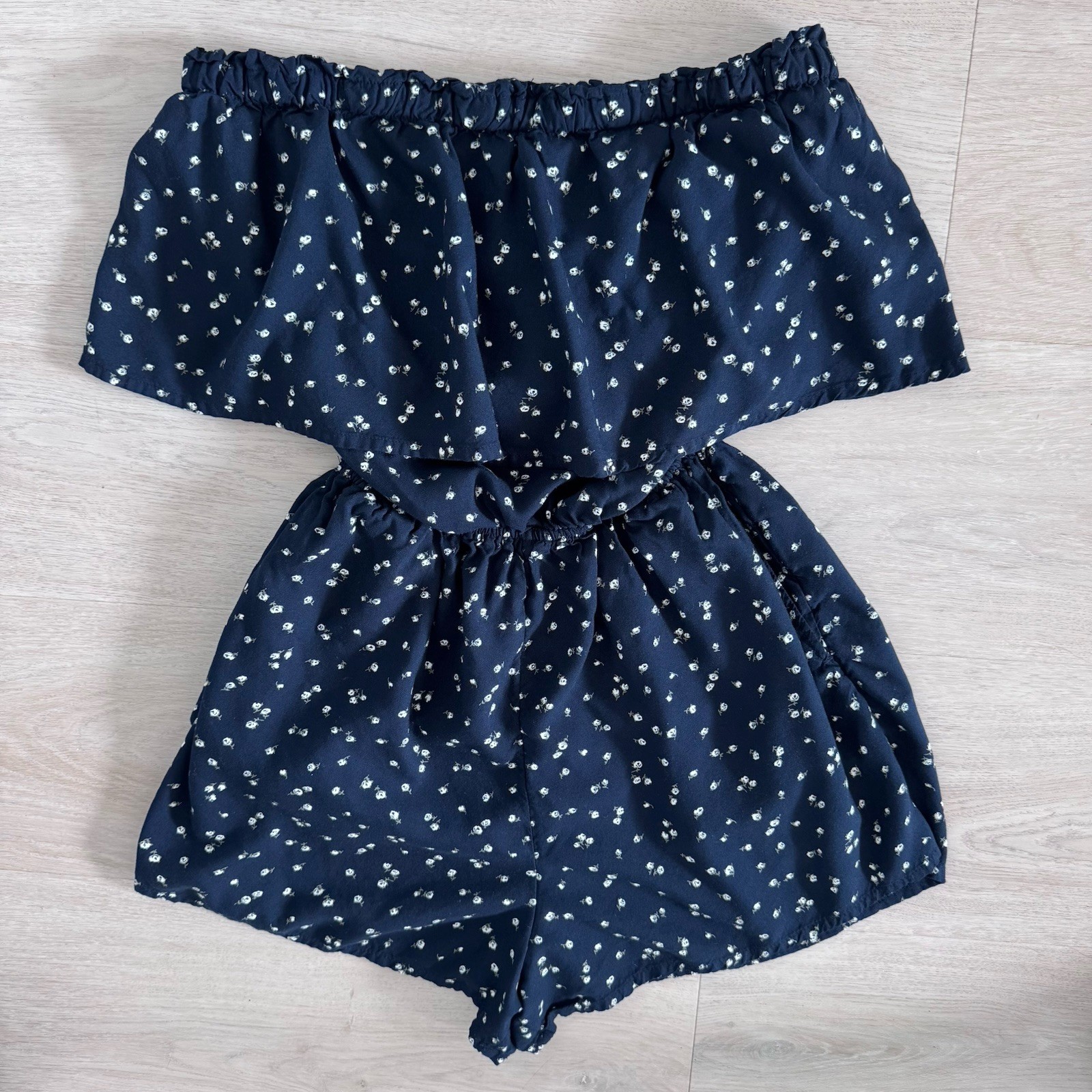 Hollister Off Shoulder Floral Romper Navy Blue Size S Boho Summer