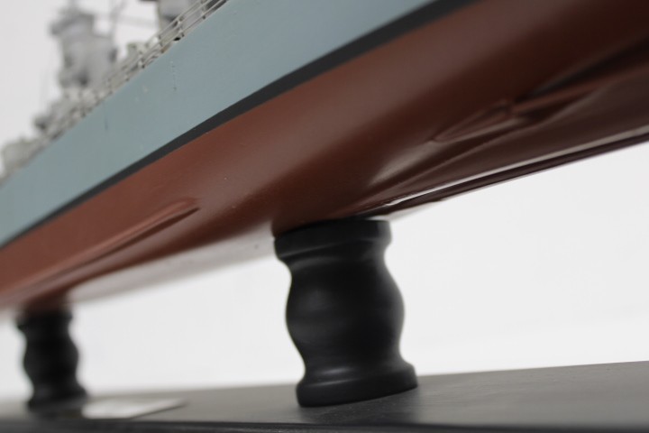 USS MISSOURI BB-63 Battleship Desk Top Display 1/350 WWII Ship Model