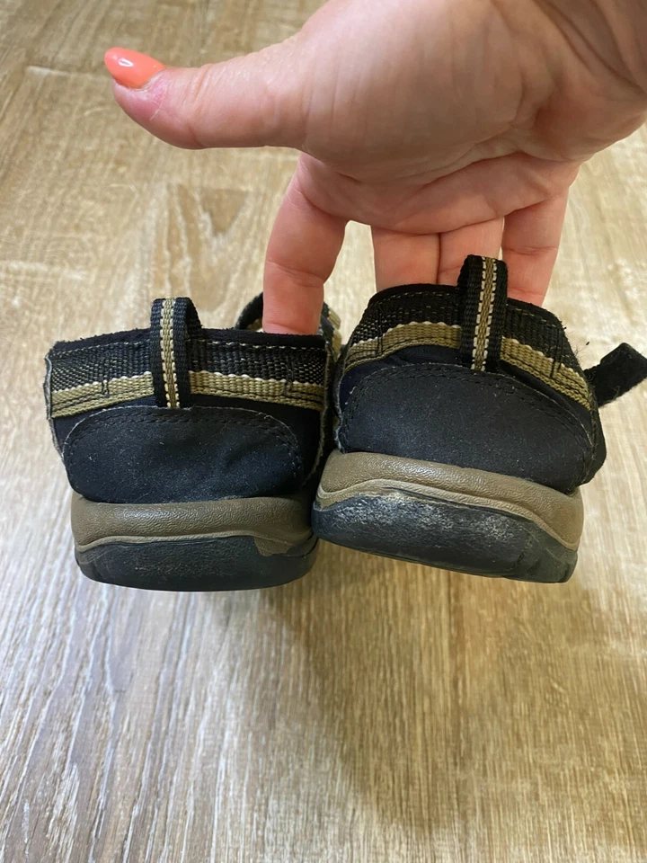 Keen Jóvenes Niños Talla 6 Sandalias Impermeables Senderismo Aire Libre Zapato Verde Oliva Marrón Foto 4 de 4