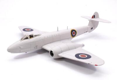 CORGI '1:72 SCALE' RAF GLOSTER METEOR F3 FLUGZEUG