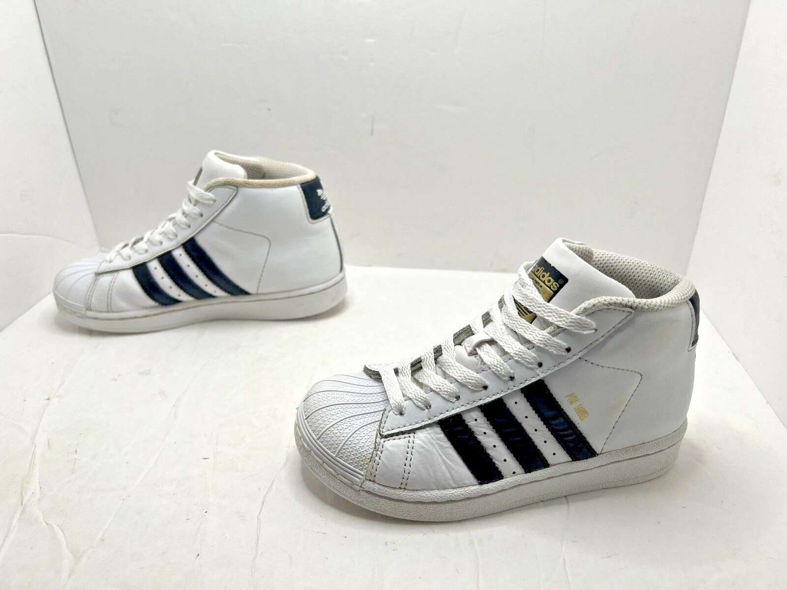 ADIDAS MODELLO ORIGINALE BAMBINO PRO taglia 12k punta a conchiglia BIANCO NERO ORO #4396