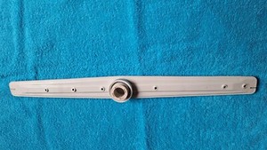 Miele 4060930/ 05408831 Sprüharm Mitte - neuwertig - techn. einwandfrei