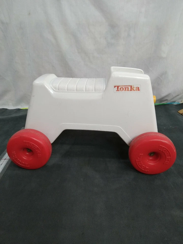 Juguete Tonka Ride On con 2 cabezas intercambiables usado  Foto 3 de 4