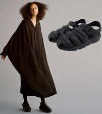 NEW IN BOX YOHJI YAMAMOTO BLACK LEATHER SHOES SANDALS  COMME DES GARCONS