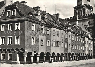 Poznan Posen Stary Rynek zrekonstruowane kamieniczki tzw domki budnicze