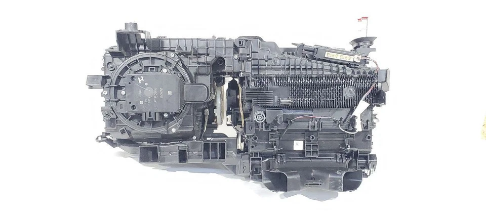 2018 2024 Toyota Camry SE OEM 2.5 Complete Housing AC Evaporator - Image 2 of 4