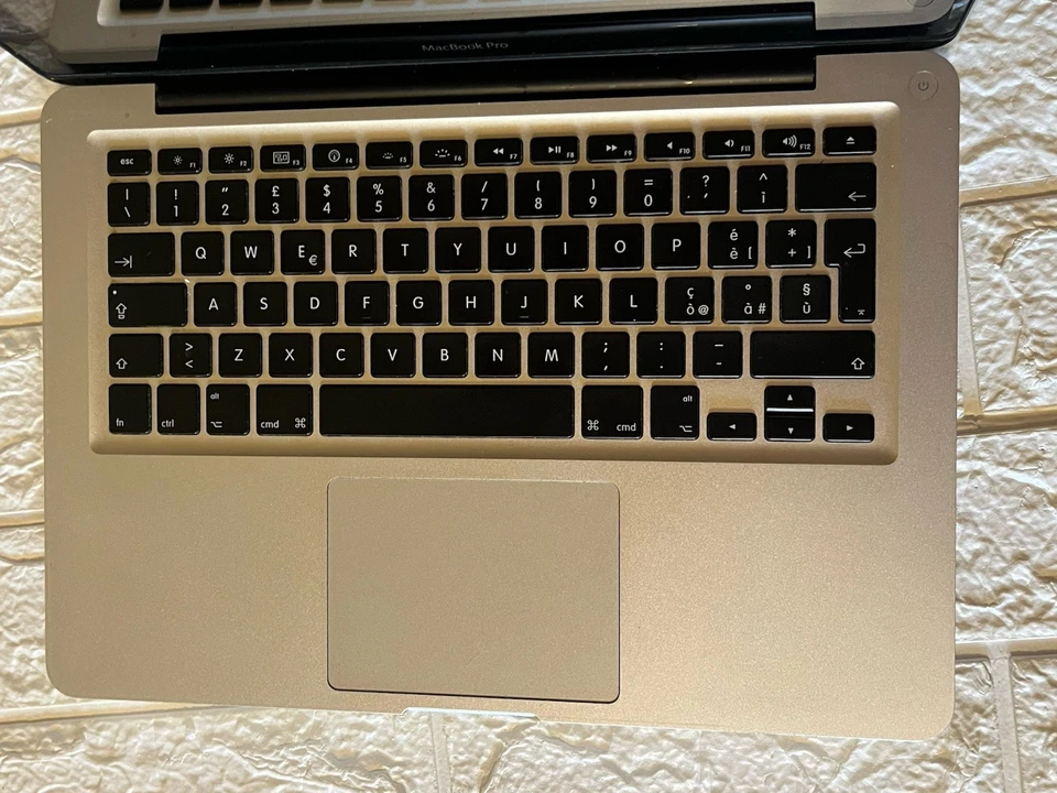  MacBook Pro 13” (A1278 – Mid 2010) - Non funzionante - Immagine 2 di 4
