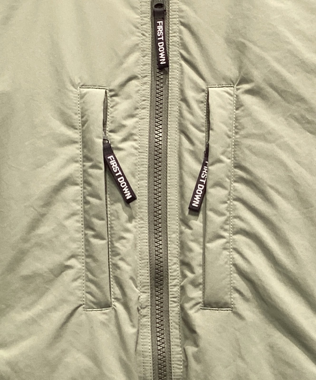FIRST DOWN reversible down jacket Size: L Khaki F… - image 4