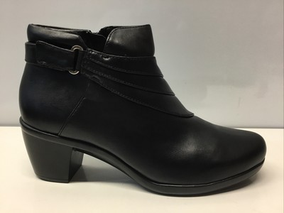 naturalizer emilia boot