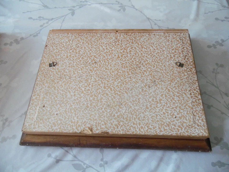 TABLEAU EN BOIS SCULPTE EN RELIEF CHALET DE MONTAGNE - Photo 2/2