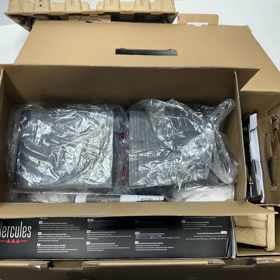 Kit de aprendizaje Hercules DJ MK II incluyendo controlador Inpulse 200 MK II HD45 abierto Foto 3 de 4