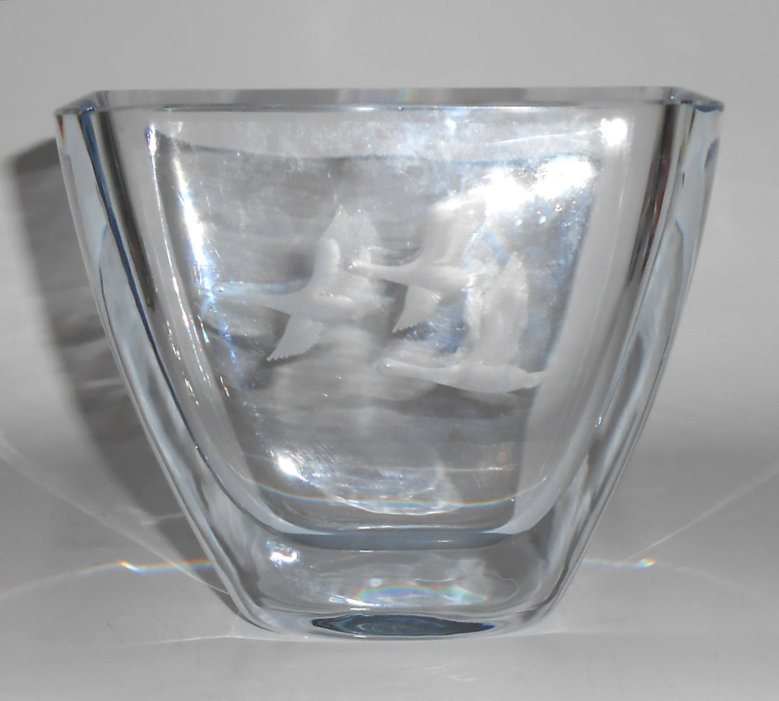 Strombergshyttan Sweedish Art Glass Etched Geese Vase