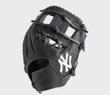 Kith & Rawlings for the New York Yankees Heart of the Hide Glove (Navy)-
