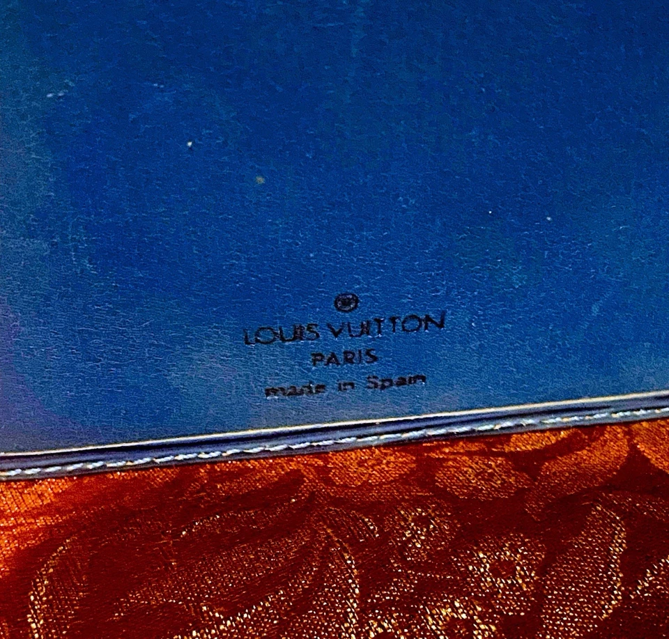 Auténtica billetera larga Louis Vuitton Epi de cuero Porte Yen Cartes crédito doble pliegue Foto 4 de 4