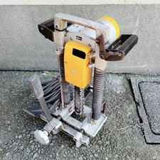 Makita Chain Mortiser 7100B TESTED DIY power tools electric wood Yellow Tool use