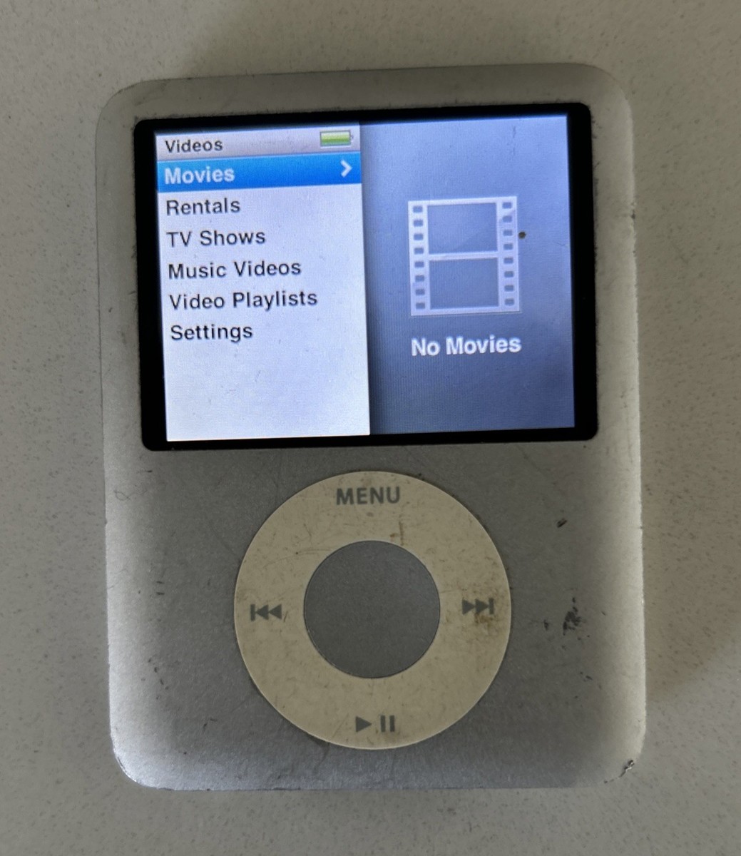 iPod nano 第3世代　4GB 初期化済み iPod nano 第3世代 4GB 初期化済 - メルカリ