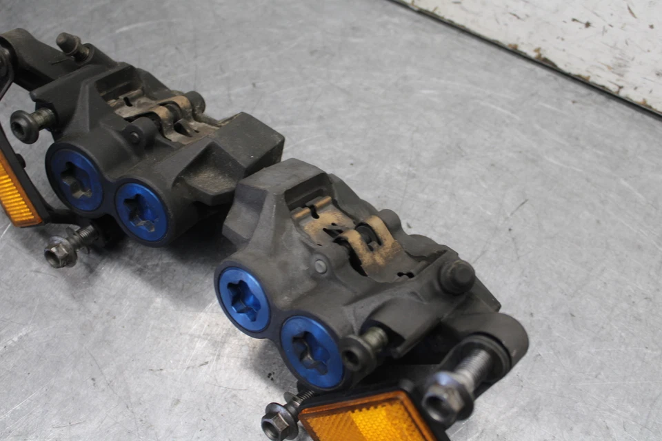 08-09 YAMAHA YZF R6S 右左前制动计算器套装一对计算器 BB690 — 第 4/4 张图片