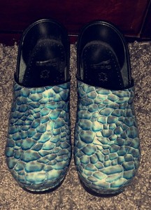 aqua clogs