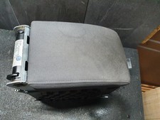 206* VW Golf Plus 1.6 FSI Armlehne 5M0864207B