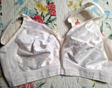 Playtex 18 Hour Ivory Ultimate Shoulder Comfort Bra Size 38D Style 4693 NWOT