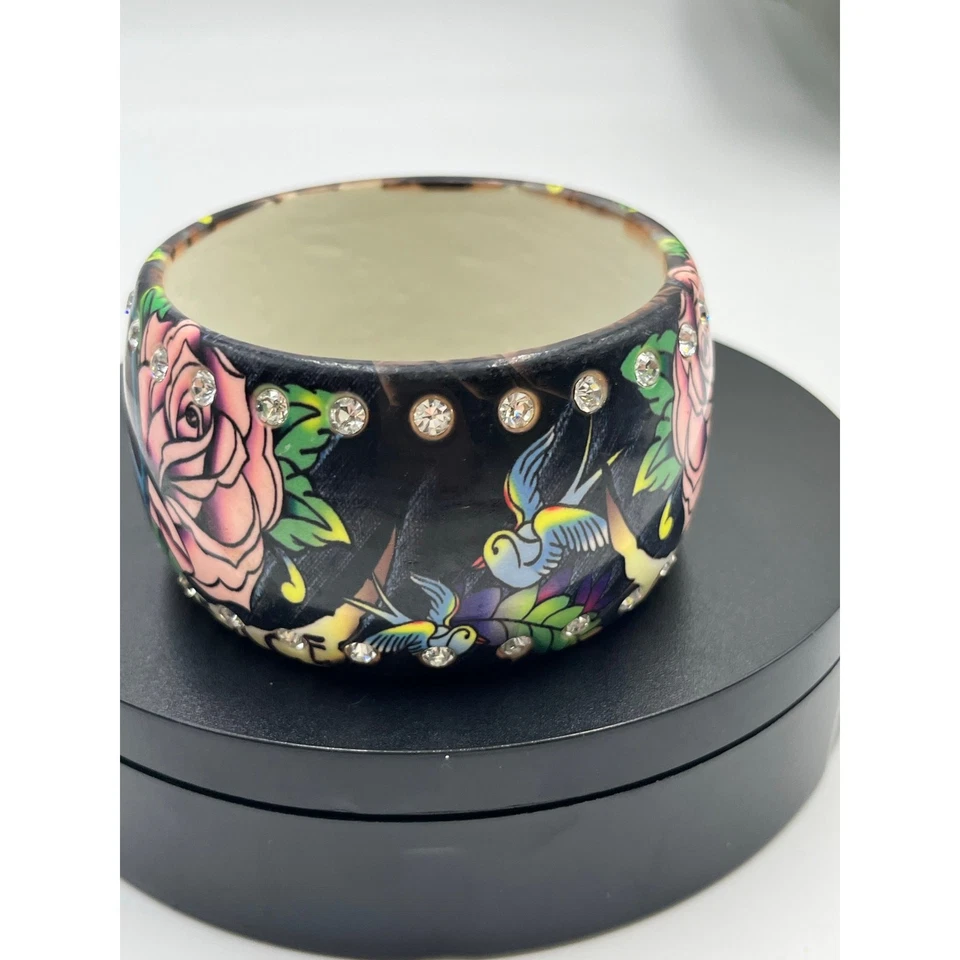 Brazalete Brazalete Ed Hardy Vintage Rosas Amor Paz Tatuaje Estrás Lucita Foto 3 de 4