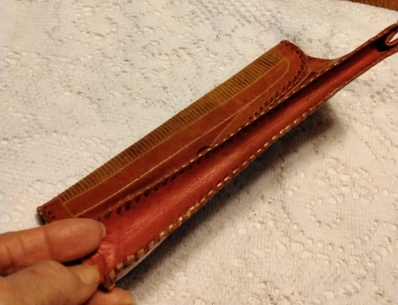 Kane M Small Hand Tooled Leather Multicolored Clu… - image 13