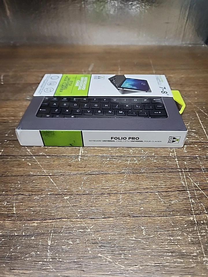 M-Edge Folio Power Pro Universal Keyboard Case Fits Tablets 7"-8" - Image 2 of 4