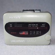 SONY WM-F68 WALKMAN Fm/Am Cassette Radio Player Tested Working Has Flaws