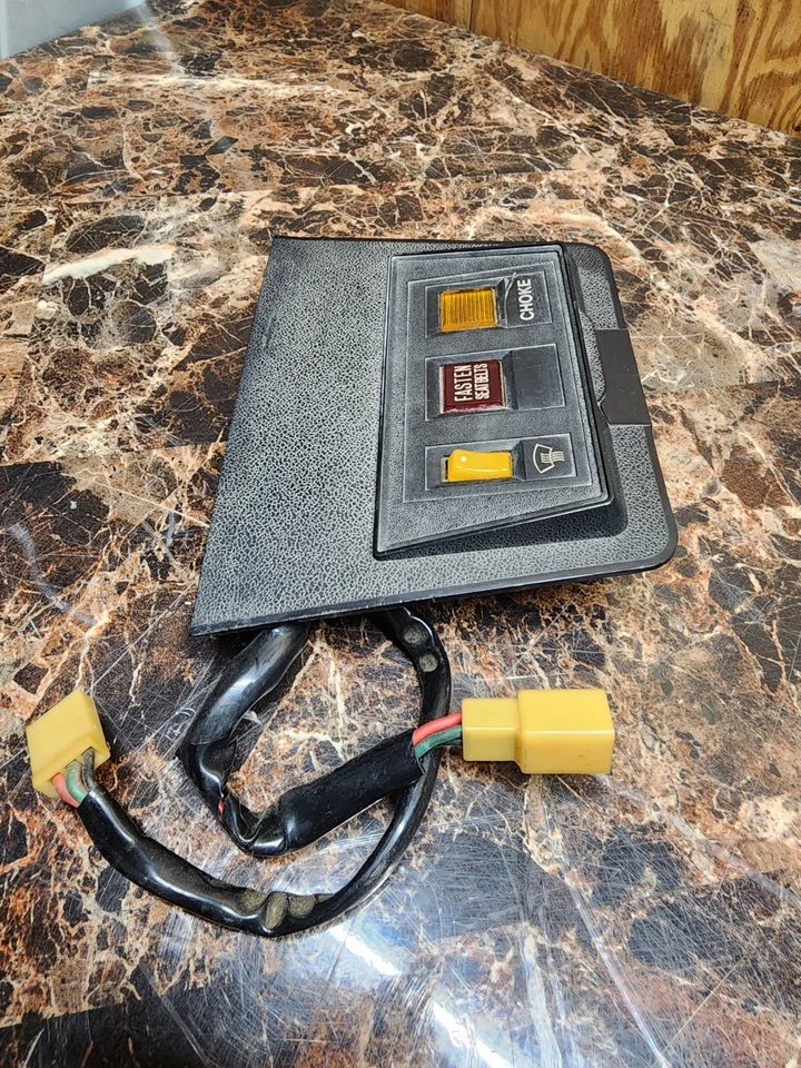 Interruptor descongelador de cubierta de fusibles Datsun 240Z 1972-1973/cinturón de seguridad de sujeción/estrangulador Foto 4 de 4