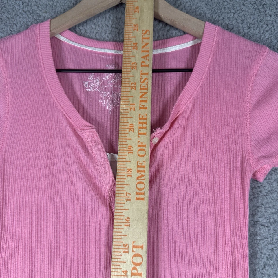 De Colección SO Muñeca Bebé Rosa Ajustada Acanalada Henley Botones Top Mediana Estilo Abercrombie Foto 4 de 4