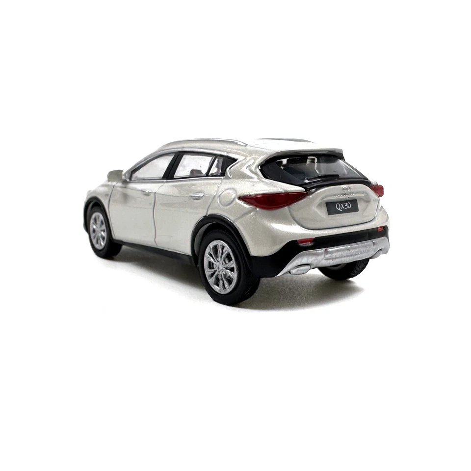 Paudi Series 1:64 Infiniti QX30 2017 WhiteDiecast Model Car Collectible Gift Toy - Image 3 of 4