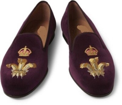 Handmade purple color crown embroidered Velvet shoes  display picture 2