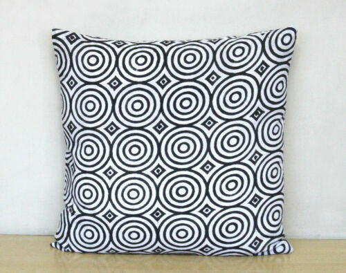 Oakland - 100% Cotton Filled Cushion - 43 x 43cm in Natural