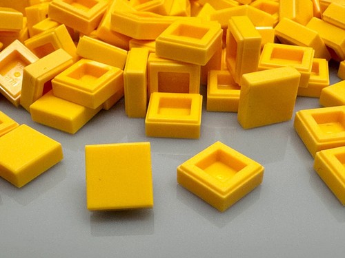 LEGO Square Tile 1 x 1 3070, Red, Yellow, Black, White, Purple, Lime, 30 Pieces - Picture 4 of 20