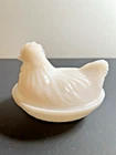 VTG Mini Hen On Nest Opalescent Milk Glass Unmarked 4"