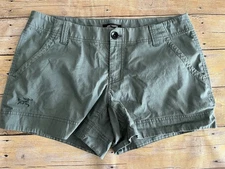 Arc'teryx Relaxed Fit Shorts Womens 10 Green Stretch Cotton Nylon Outdoor Hike