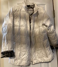 Obermeyer Vintage DOWN  Puffy Jacket Women’s Large. White with faux Leopard Trim