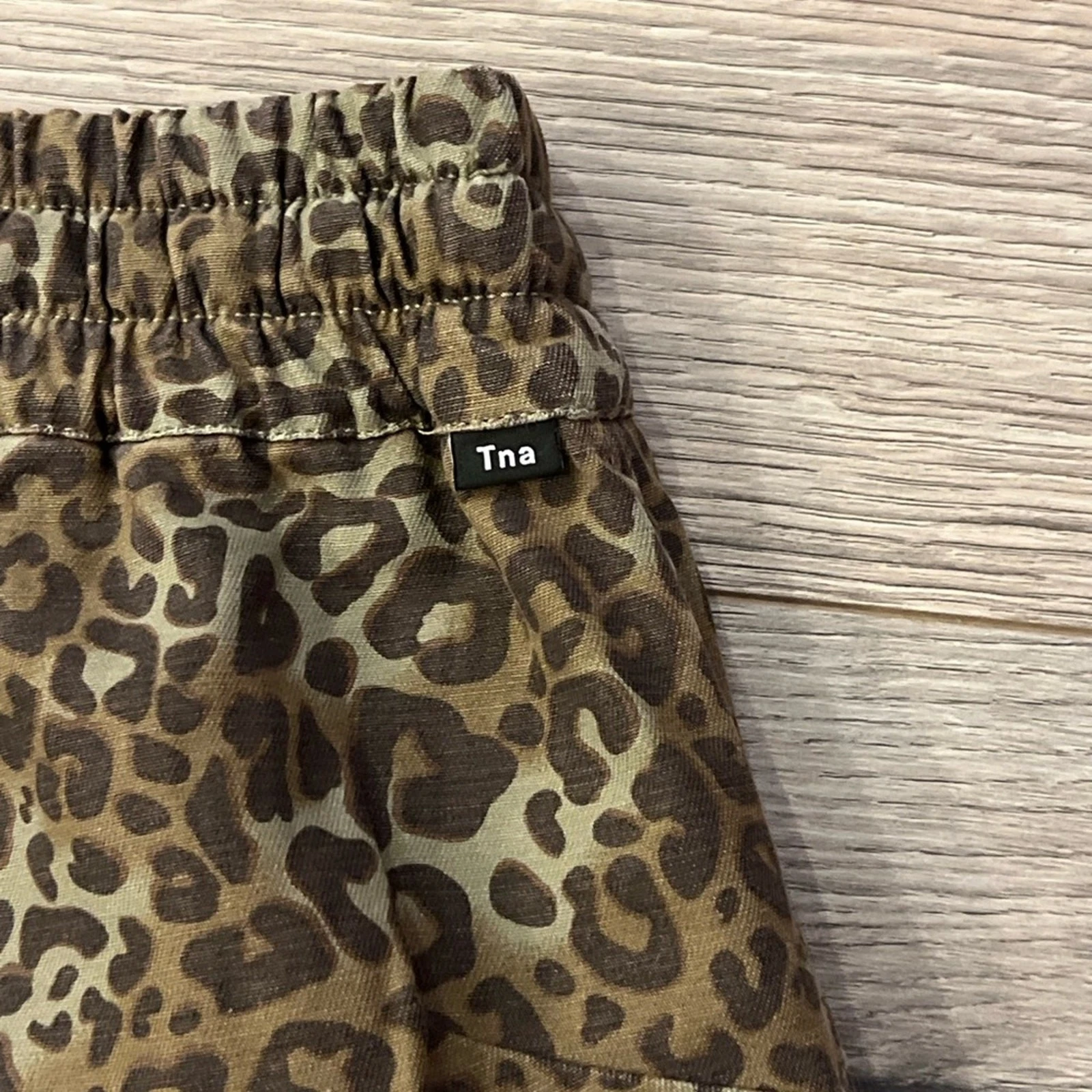 aritzia alix animal print leopard jogger pants