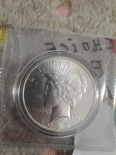 1923-P PEACE SILVER DOLLAR! 90% SILVER! CHOICE  UNCIRCULATED!