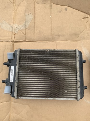 AUDI RS3 8V TT RS Rs4 2.5T RS5 RS6 COOLER RADIATOR 8K0121212C - Picture 3 of 7