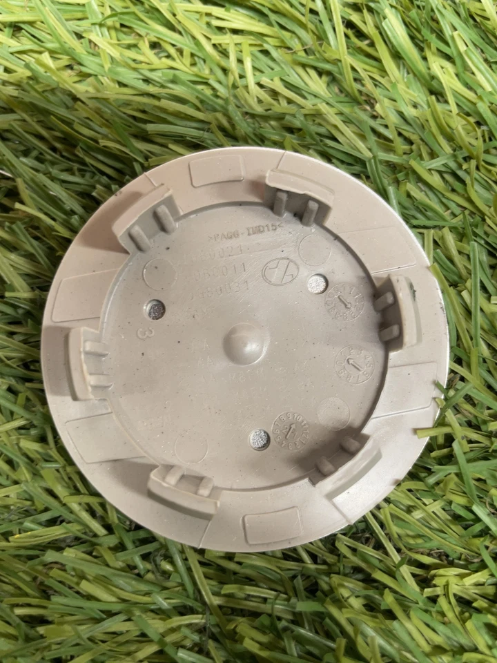 ✅ Tapa central Land Rover Discovery 2018 PN:J9C3 1A096 AA OEM Foto 2 de 3