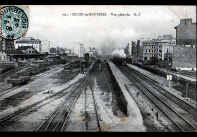 BECON-LES-BRUYERES (92) ZUG im Bahnhof 1905