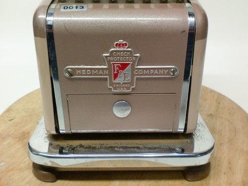 Protezione assegni vintage F&E Hedman Company con chiavi modello Royal Premier - Foto 2 di 9