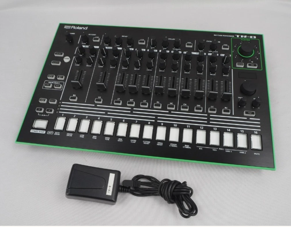 Roland Aira TR-8 Rhythm Performer 16 step sequencer MIDI In