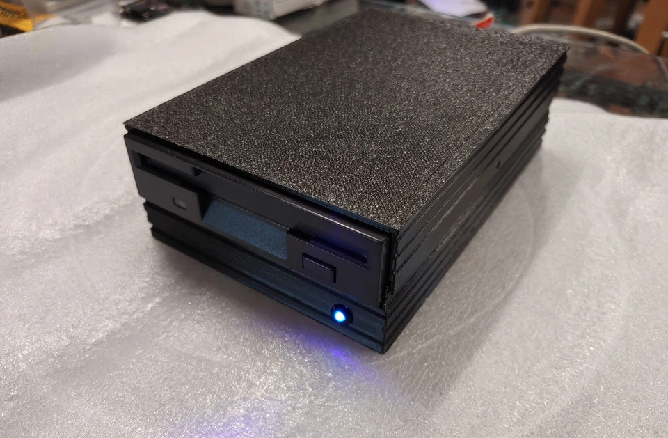 Unidad de disquete externa GreaseWeazle de 3,5 pulgadas totalmente montada Foto 2 de 4