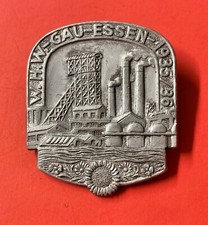 WW2 German tinnie pin badge Winterhilfswerk Gau Essen rally award vet WHW estate